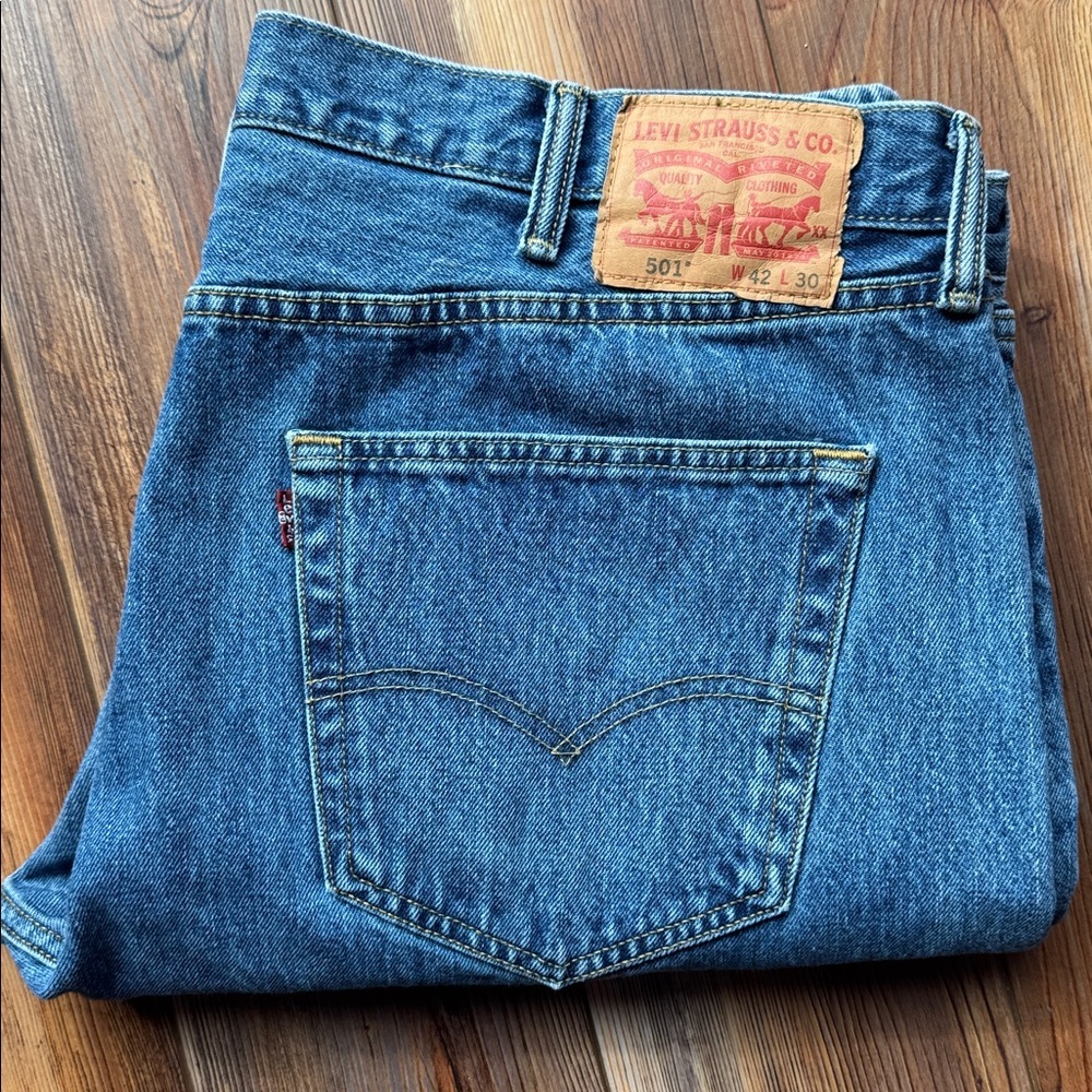 Levi’s 501 Original Fit Jeans 42x30 Straight Leg Button Fly Classic Denim